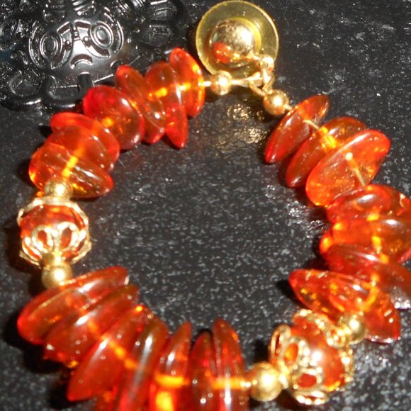 EARRINGS - 1 pair - amber and gold - hoops - Picture 3 of 5